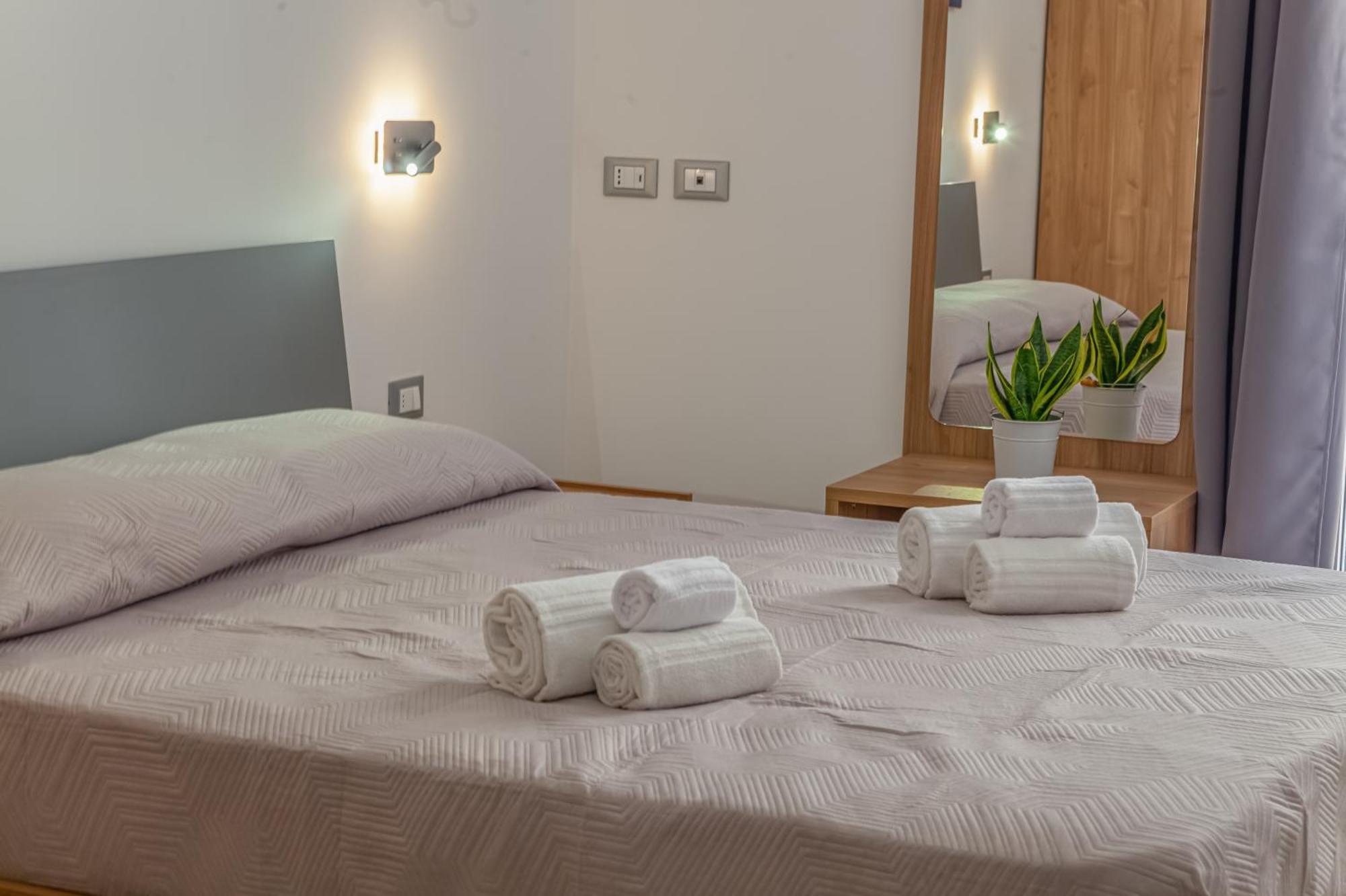 Isgro Rooms Марсала Екстер'єр фото